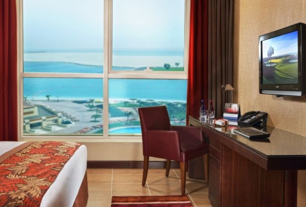 Khalidiya Palace Rayhaan By Rotana Hotel4