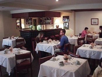 Colonial Plaza Hotel1