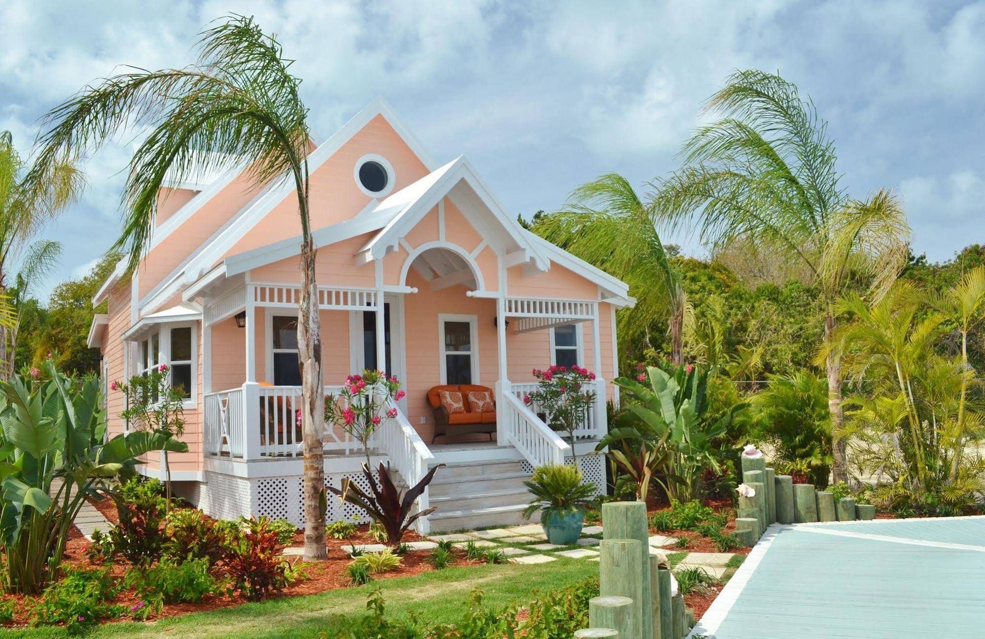 Hope Town Inn and Marina0