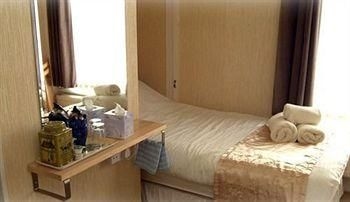 Chiltern Guest House3
