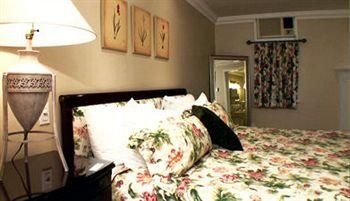 Green Acres Inn3