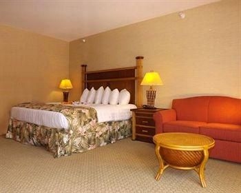 Maui Sands Resort & Indoor Waterpark1