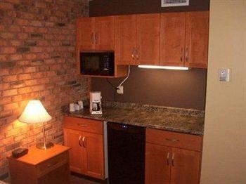 Bonnyville Neighbourhood Inn1