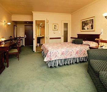 Auberge Escapade Inn0