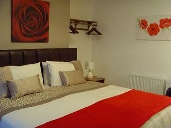 Ellie's Guest House1