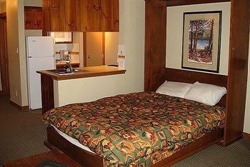 Whistler Premier - Upper Village Area3