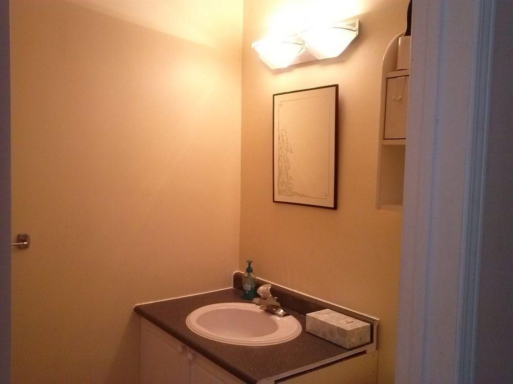 Ontario Street Apartments2