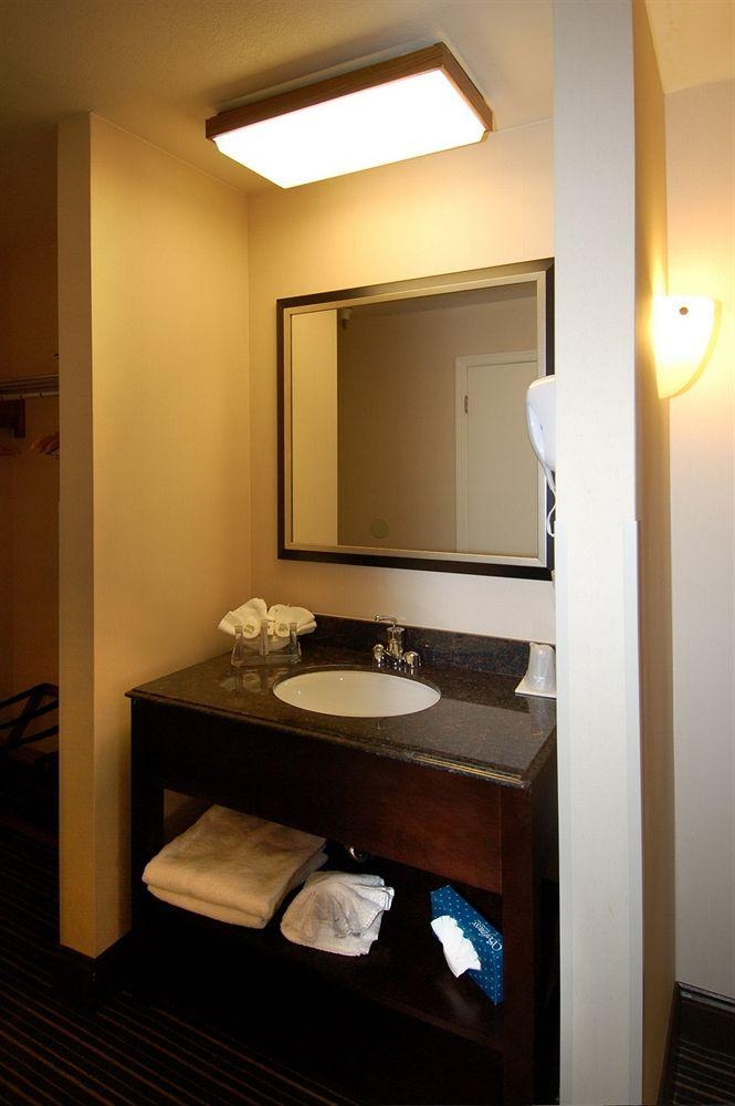 Crestview Hotel4