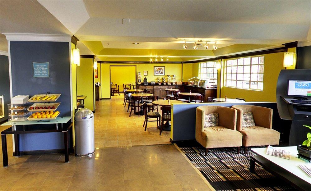 Crestview Hotel1