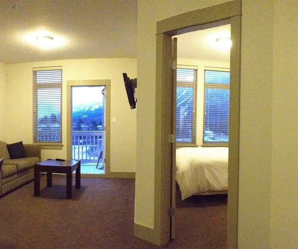 Pemberton Gateway Village Suites Hotel4