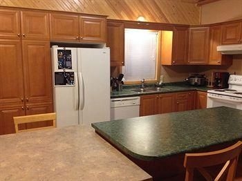 Apex Whitetail Chalet Vacation Condo Rentals2