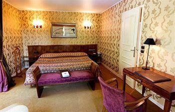 Hotel Ombremont-Restaurant Le Bateau Ivre2