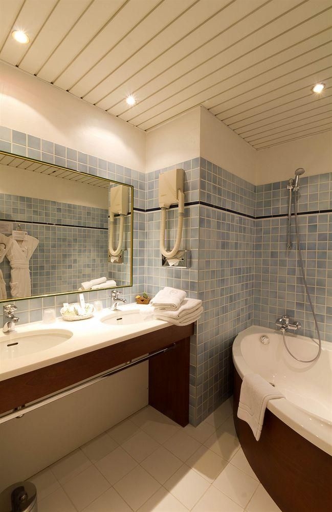Hotel Ombremont-Restaurant Le Bateau Ivre1