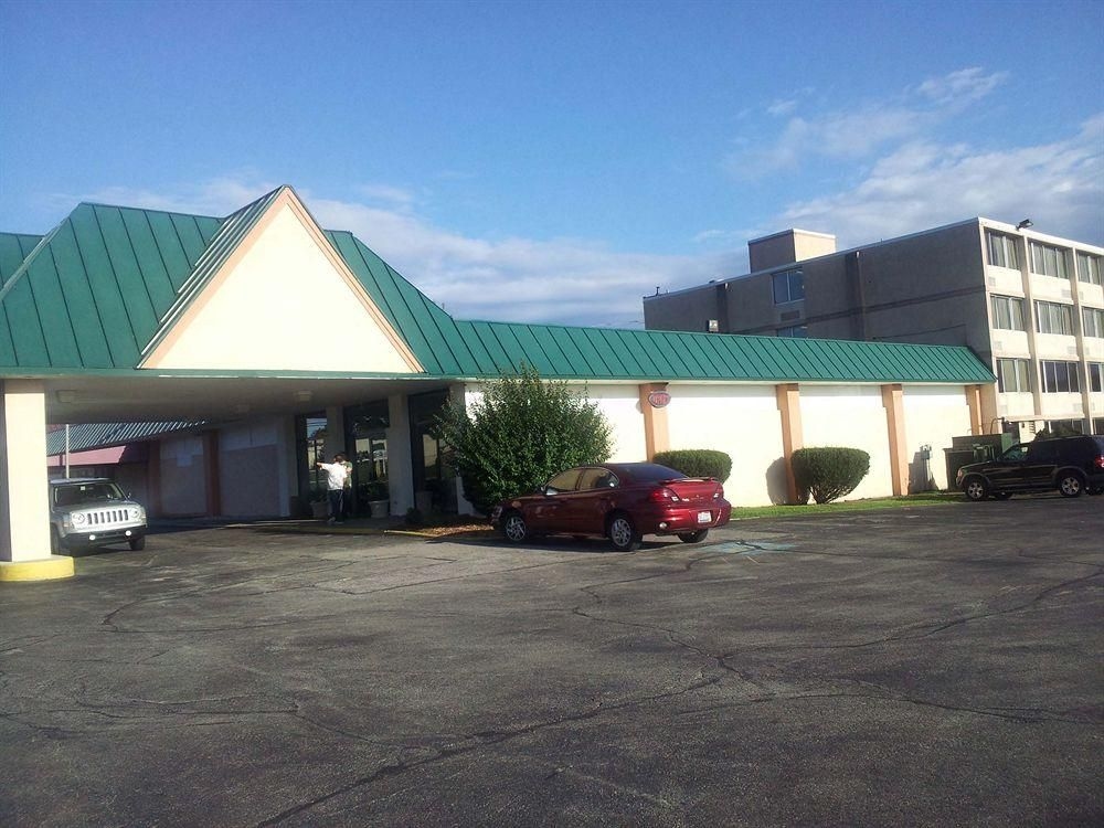 The Economy Inn Hotel3