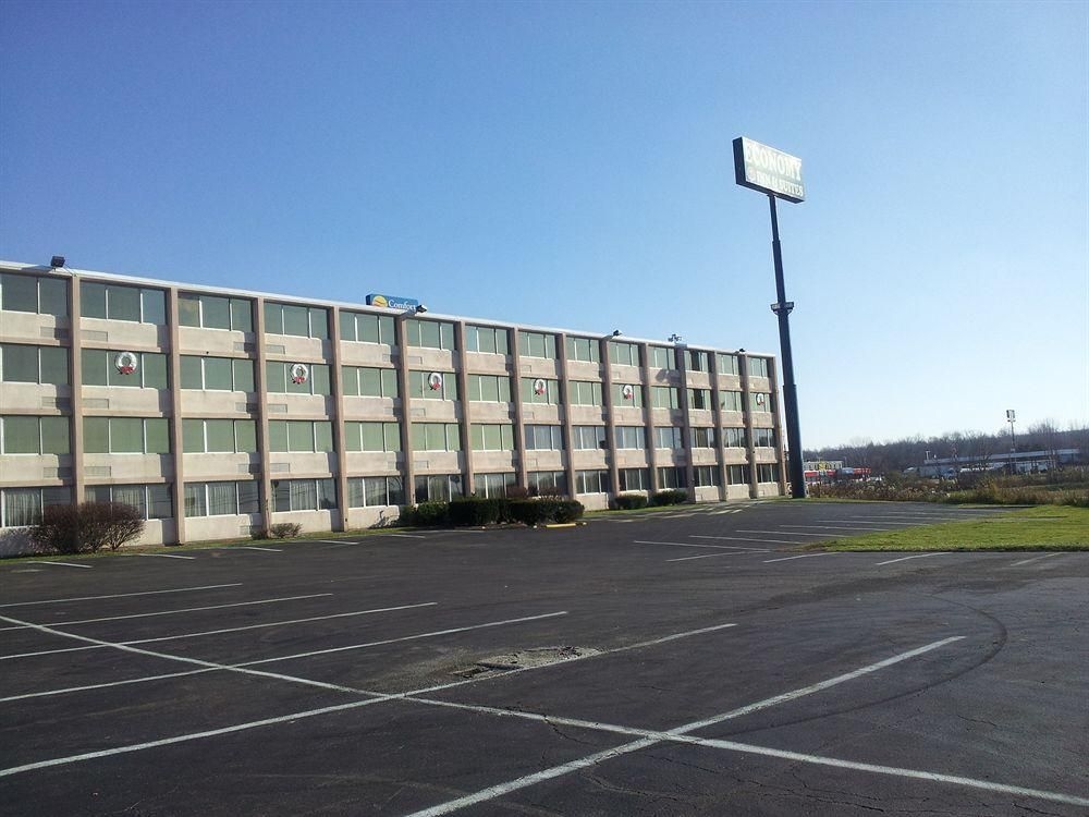 The Economy Inn Hotel0