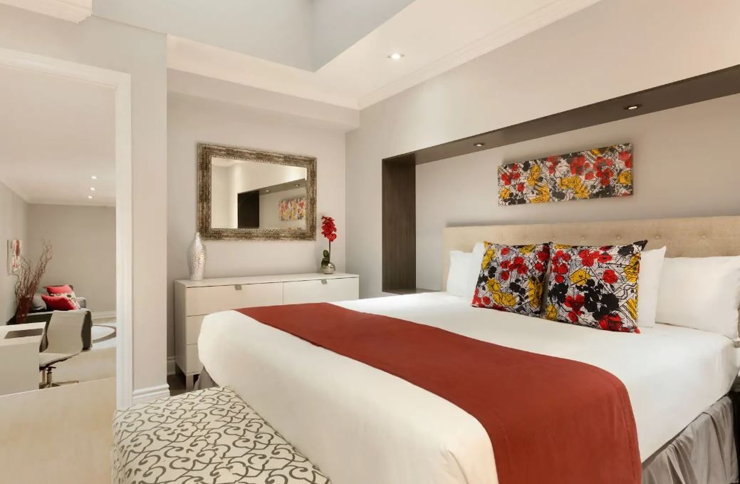 Travelodge Hotel & Convention Center4