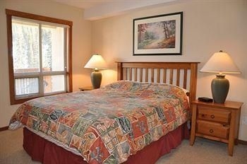 Fireside Lodge3