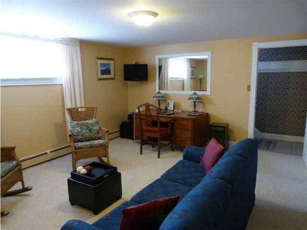 Shipwright Inn1