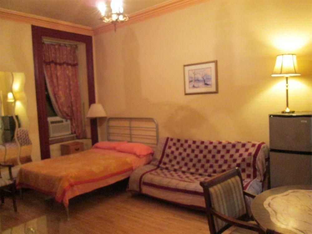 Hotel & Suites Place des Arts2