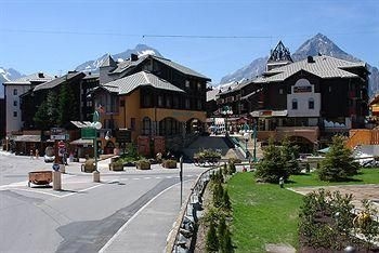 โฮเต็ล ลา เบล เอโตวล์ (Hotel La Belle Etoile)0