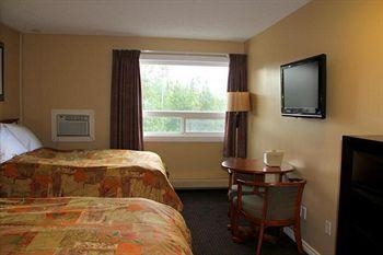 Acorn Motel3