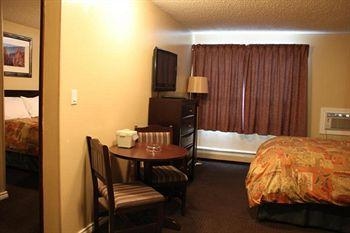 Acorn Motel1