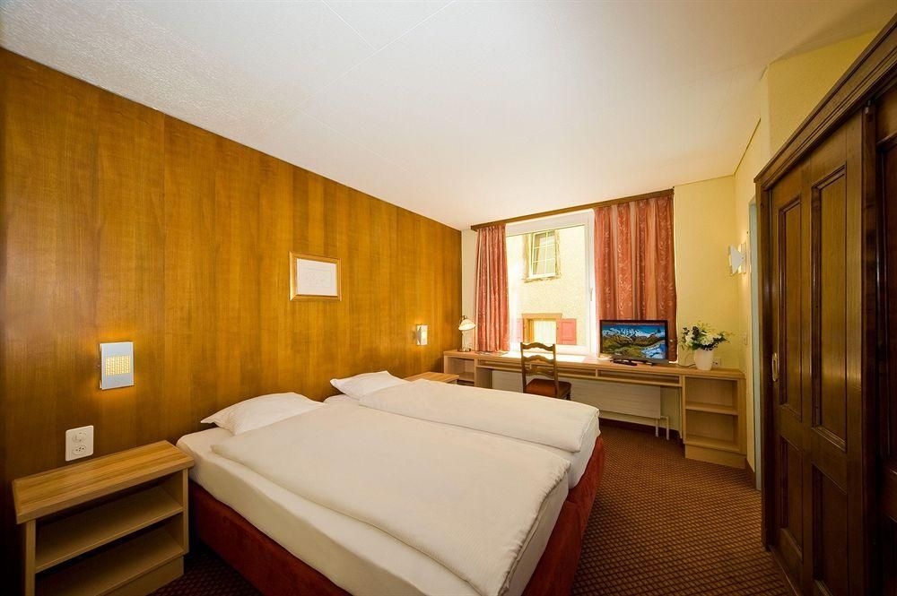 Le Petit Hotel3