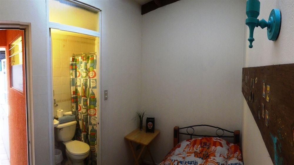 Jaguar Hostel + Living4