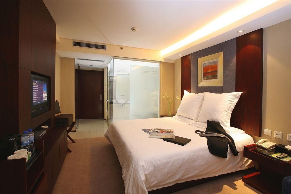 Xiangbao Lake Hotel1