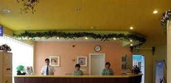Home Inn Qingdao Siliu South Road4