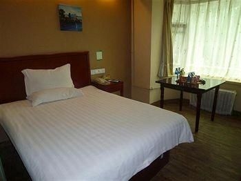 GreenTree Inn Taiyuan Wuyi Road Express Hotel4