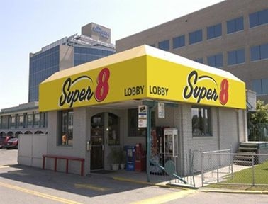 Super 8 Village Calgary Ab4