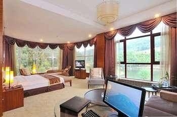 Luanchuan Re-Channel Ferry Lake Hotel4