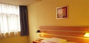 Home Inn East Railway Station - Kunming1