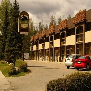 Maligne Lodge0