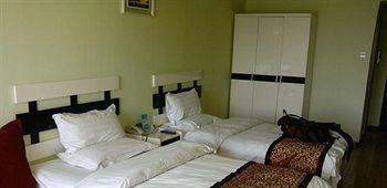 British Hotel Kunming News Road2
