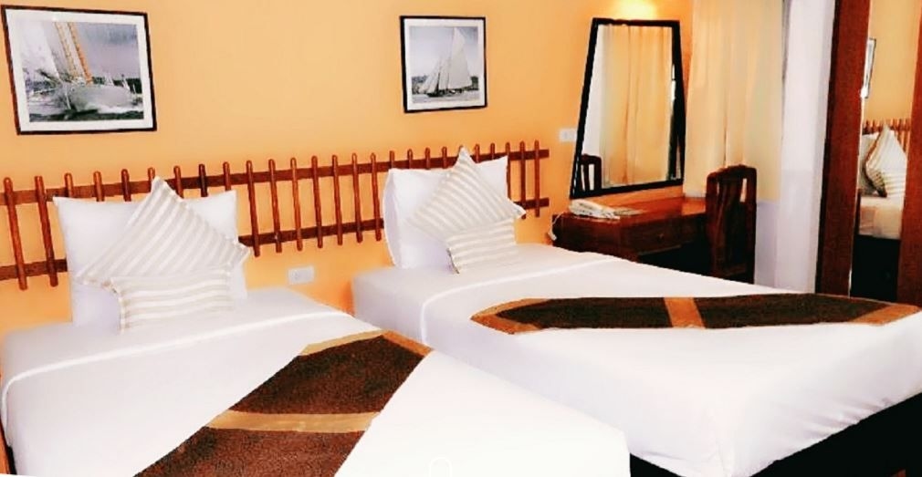 ลาวาณา บีช รีสอร์ท (Lawana Beach Resort)1