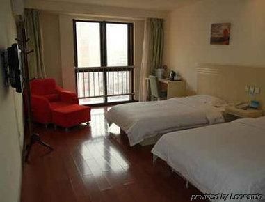 SUPER 8 HOTEL XI'AN RAILWAY STATION WAN DA GUANG CHANG1
