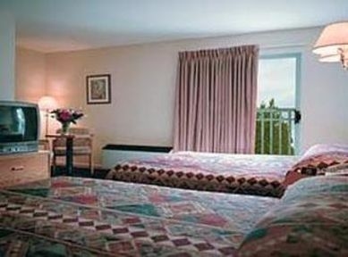 Econo Lodge4