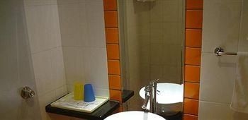 Zhongzhou Express Hotel Zhengzhou Yellow River Road2