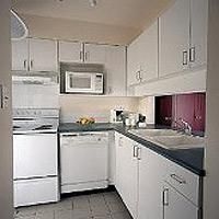 Robson Suites4