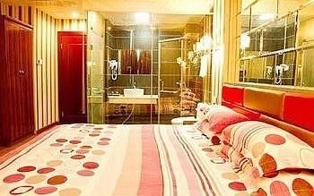 Hengdian Pineapple Hotel1
