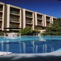 Ramada Inn Victoria2