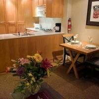 Holiday Inn Whistler Village Centre3