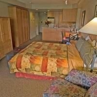 Holiday Inn Whistler Village Centre1