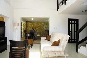 Santorini Villas1