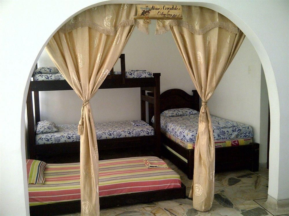 Colombian Hostel3