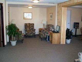 Econo Lodge3
