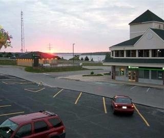 Econo Lodge1
