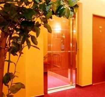 Hotel Palace0